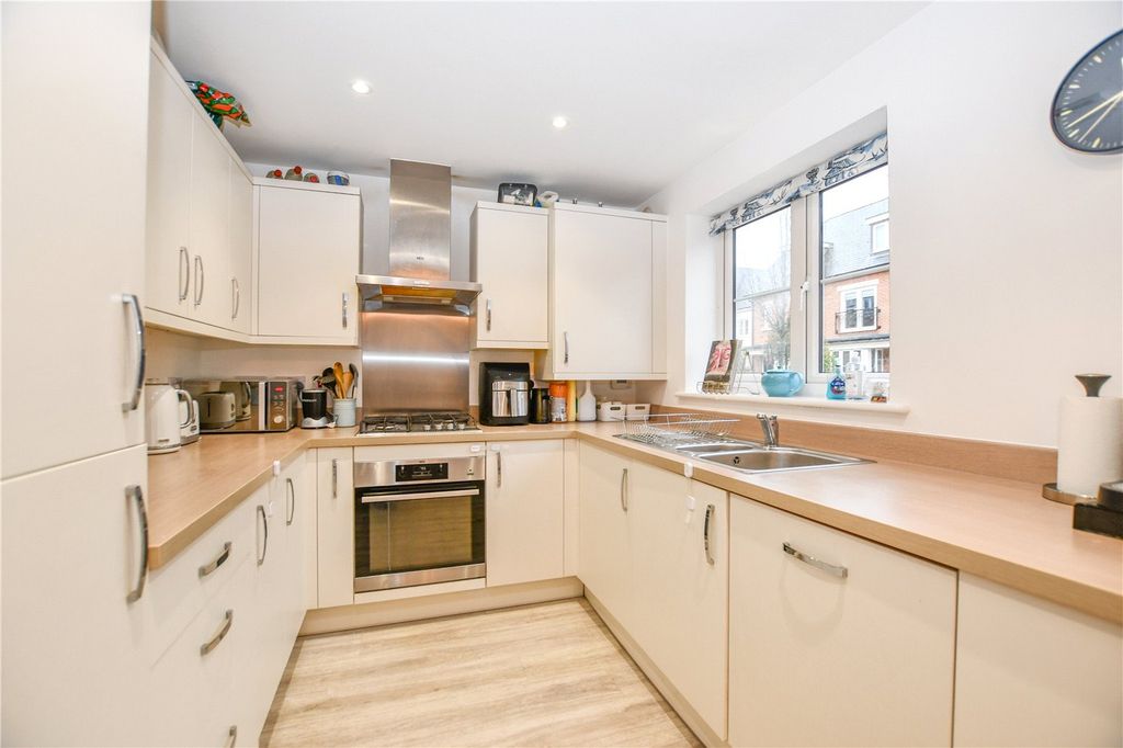 Property photo 2 of 14 Picture No. 29