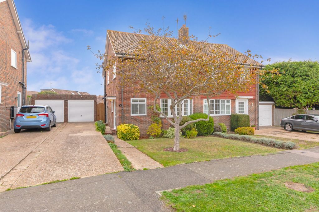 Property photo 1 of 28