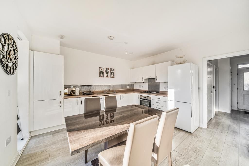 Property photo 2 of 21 Kitchen