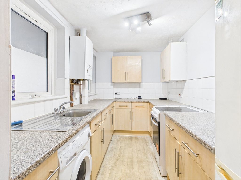 Property photo 3 of 7 Picture No. 09