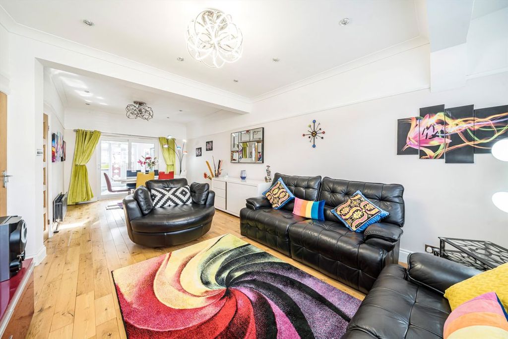 Property photo 2 of 9