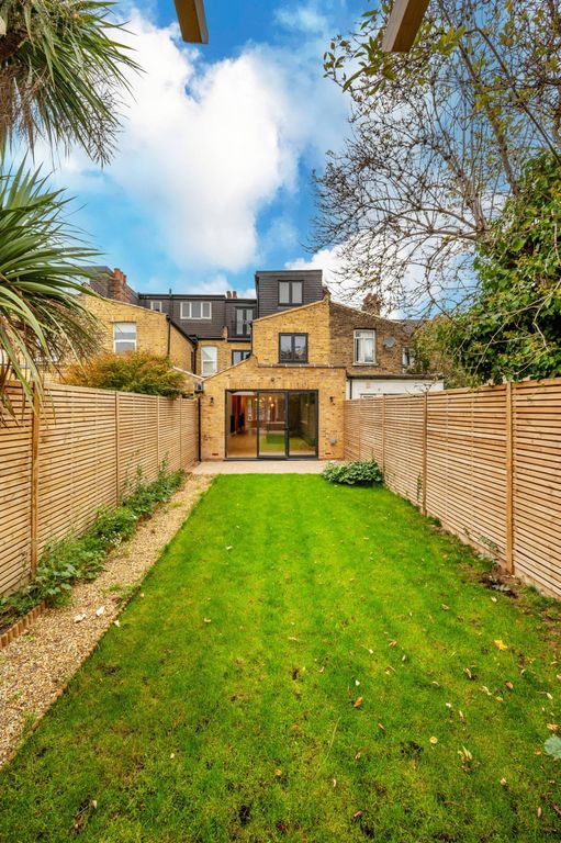 Property photo 3 of 27