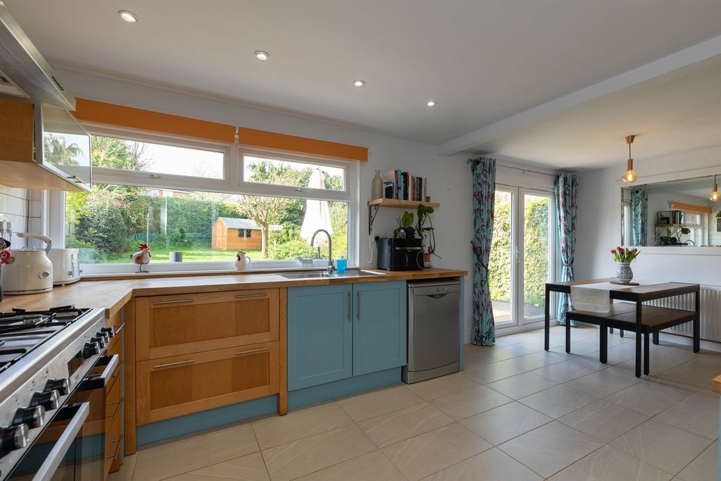 Property photo 3 of 14 Kitchen/ Diner