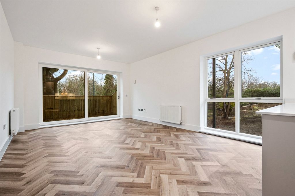 Property photo 2 of 16 Living Room