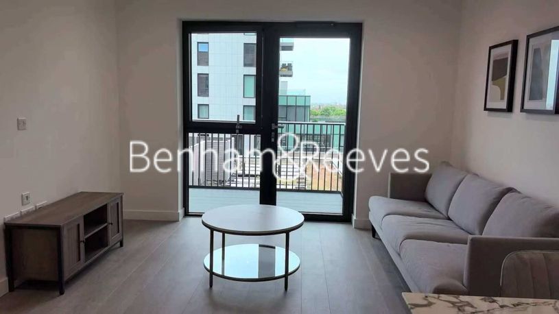 Property photo 1 of 3