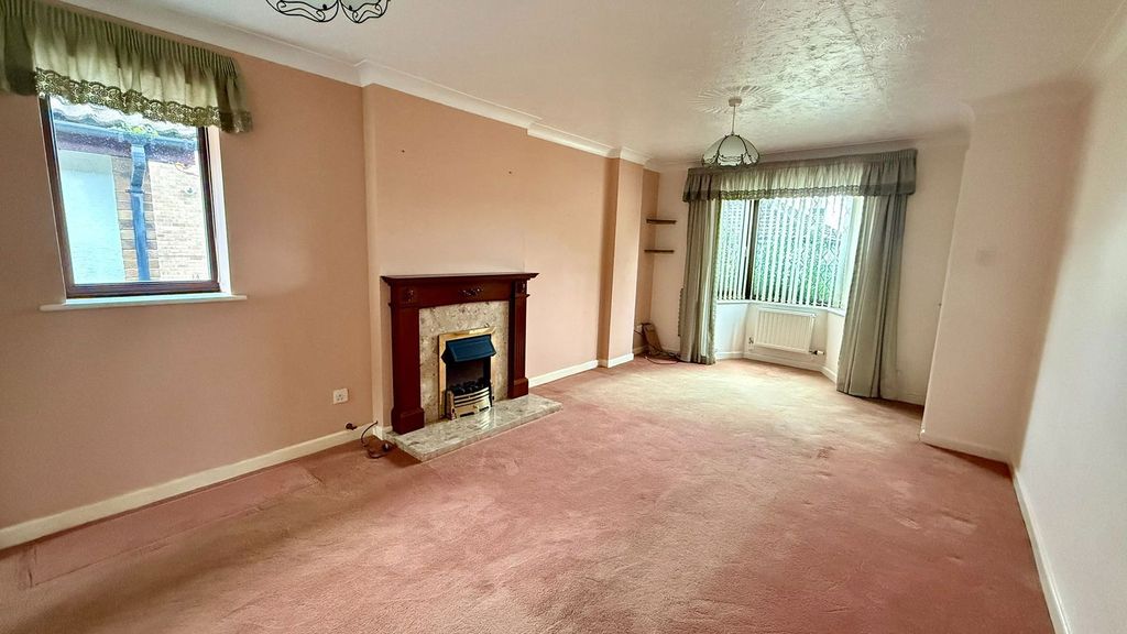 Property photo 3 of 15