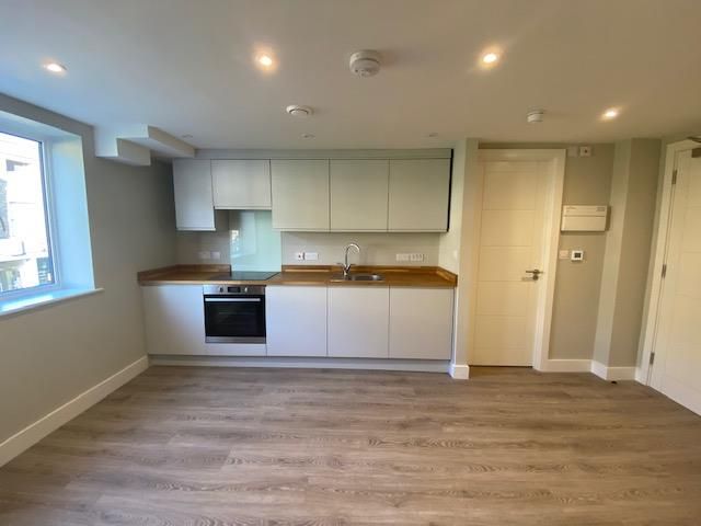 Property photo 1 of 4 Kitchen.Jpg