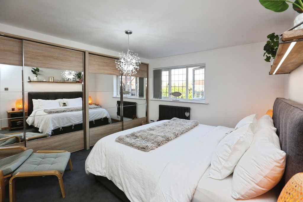 Property photo 3 of 19 Pbox-Img.Jpg