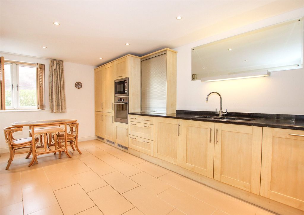 Property photo 3 of 12 Picture No. 03