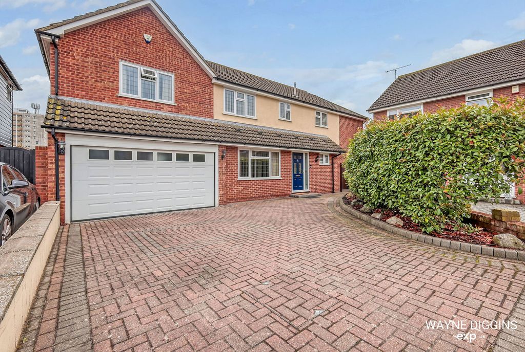 Property photo 1 of 34