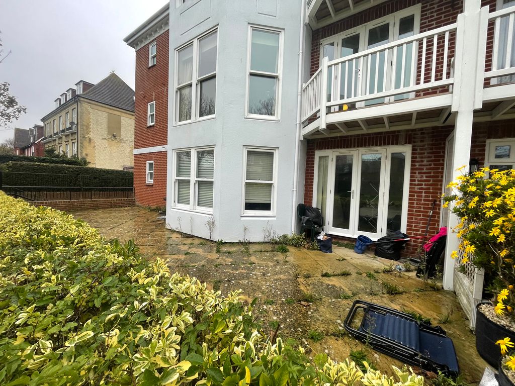 Property photo 3 of 10