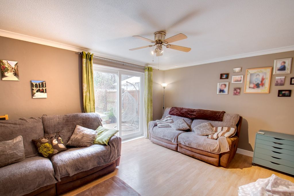 Property photo 3 of 22 Picture No. 21