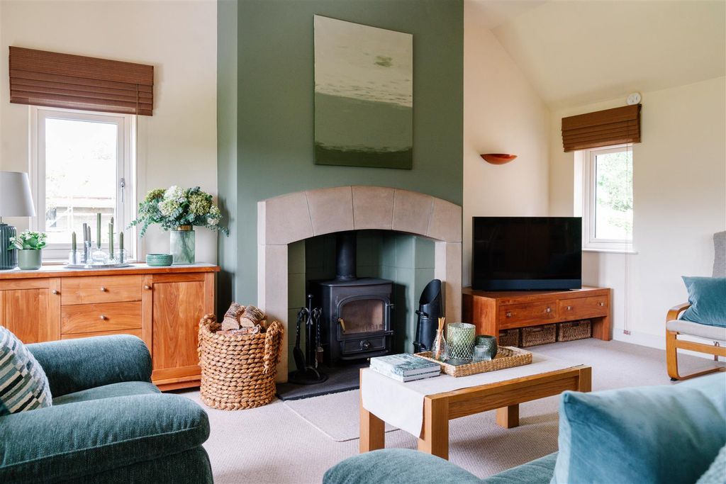 Property photo 3 of 55 Open Plan Living -8.Jpg
