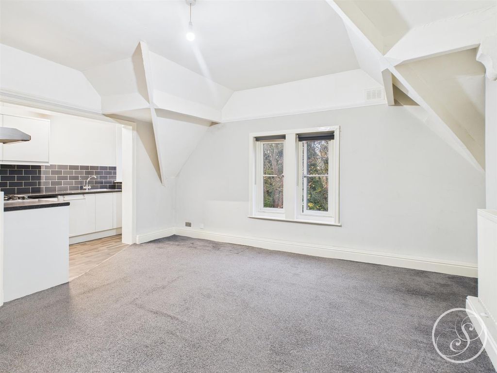 Property photo 3 of 9 Cam02071G0-Pr0750-Still002.Jpg