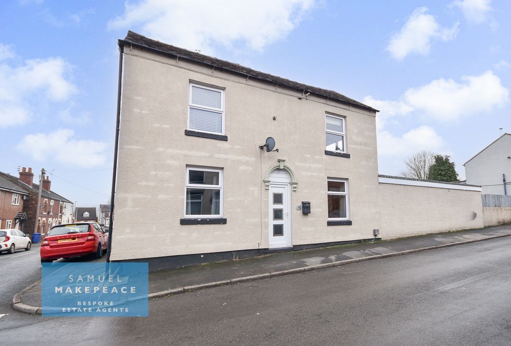 Property photo 1 of 20 Three Bedroom Mature End Terrace With Two Bathrooms