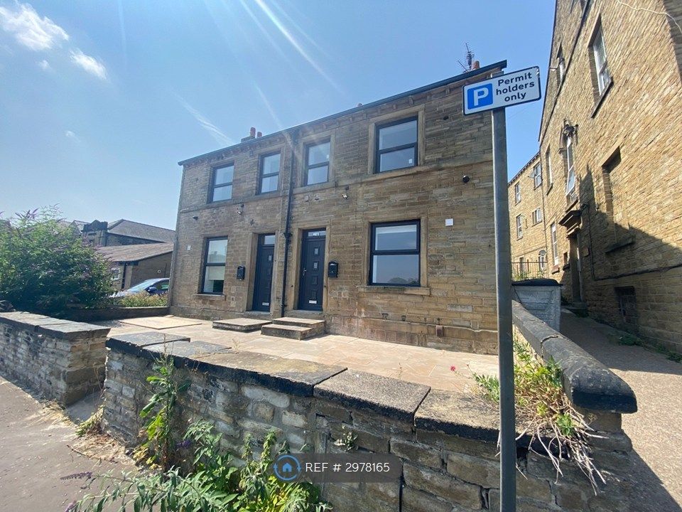 Property photo 1 of 4