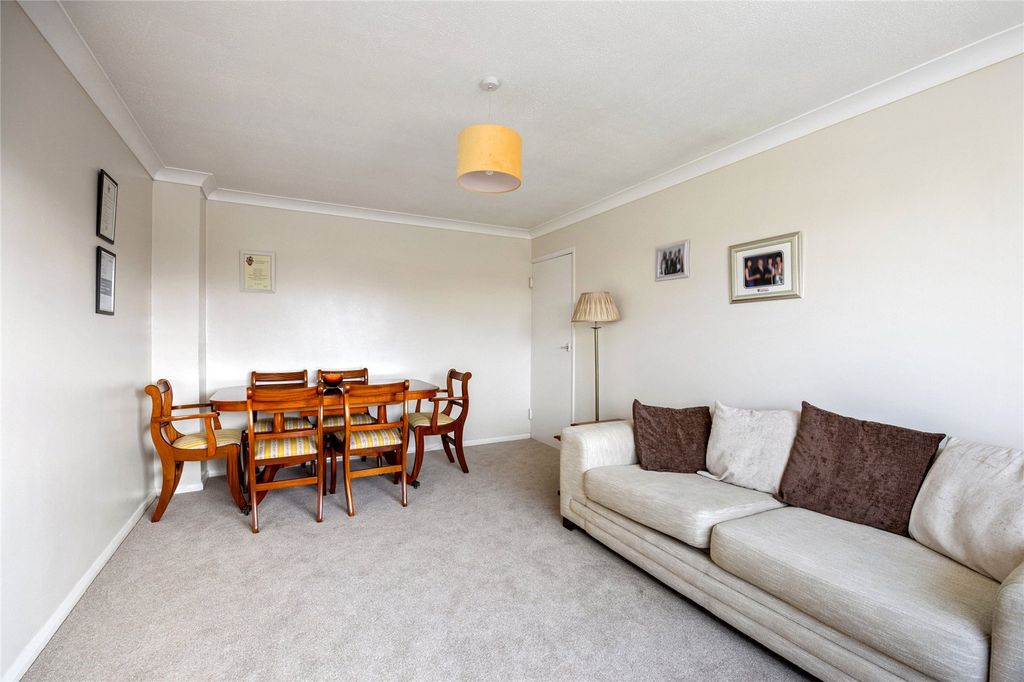 Property photo 3 of 12 Picture No. 11
