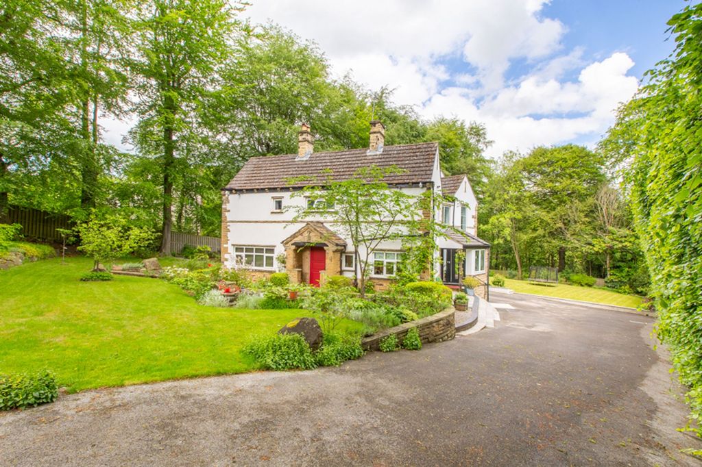 Property photo 1 of 32
