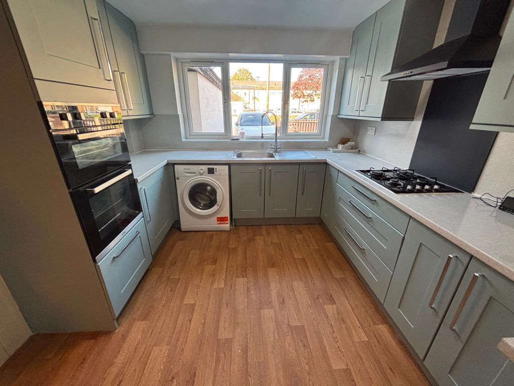 Property photo 2 of 17 Image