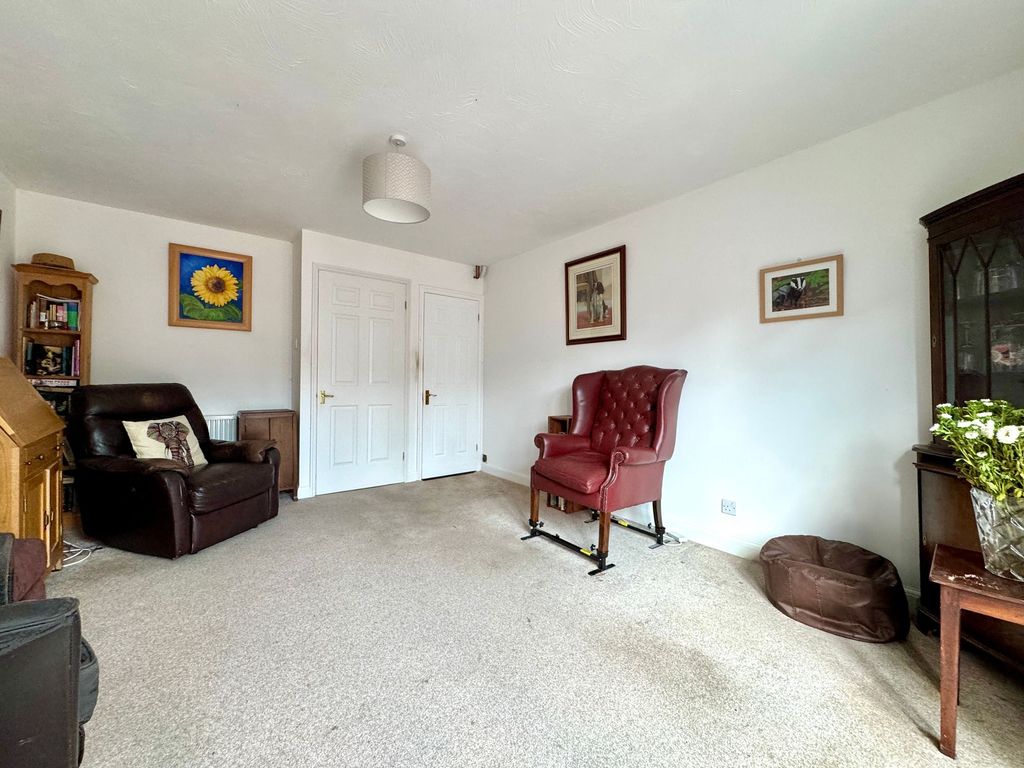 Property photo 3 of 10