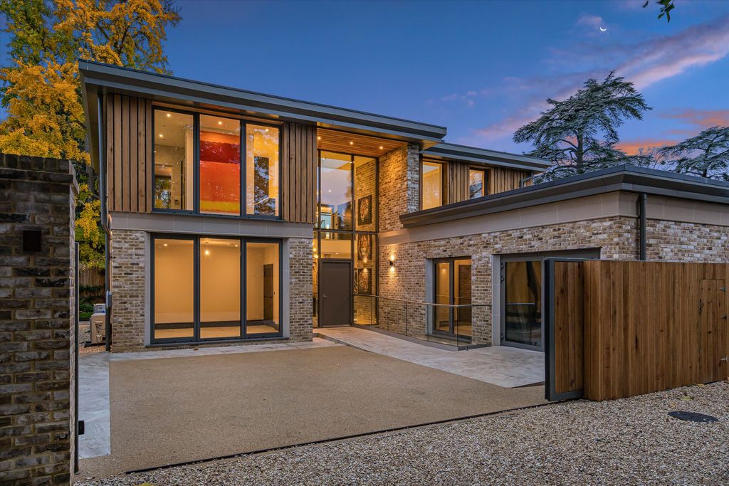 Property photo 1 of 32 Image