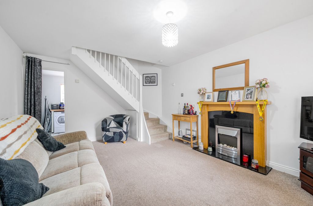 Property photo 2 of 15 1315053-9-685A8F9...