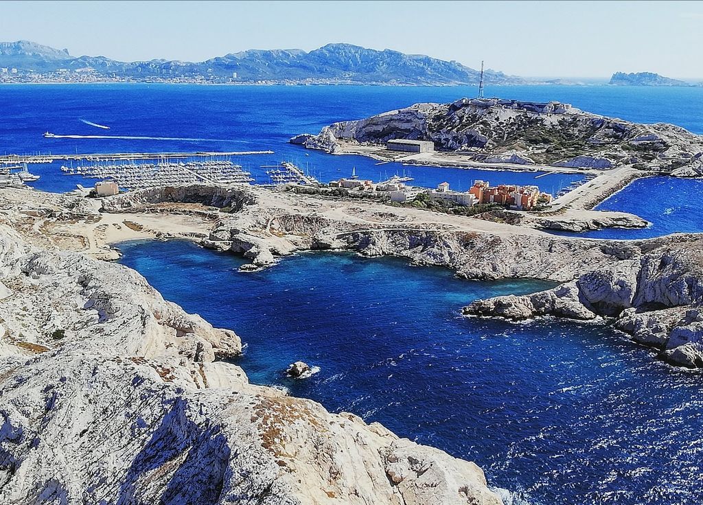 Property photo 1 of 3