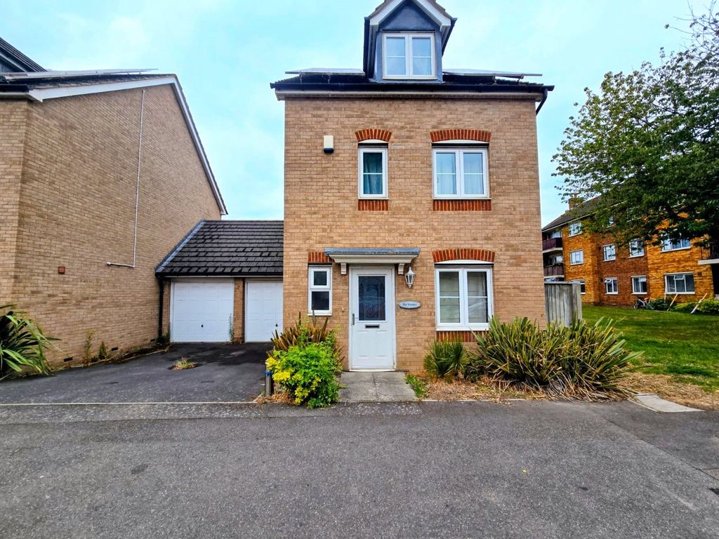 Property photo 1 of 18 Front Aspect