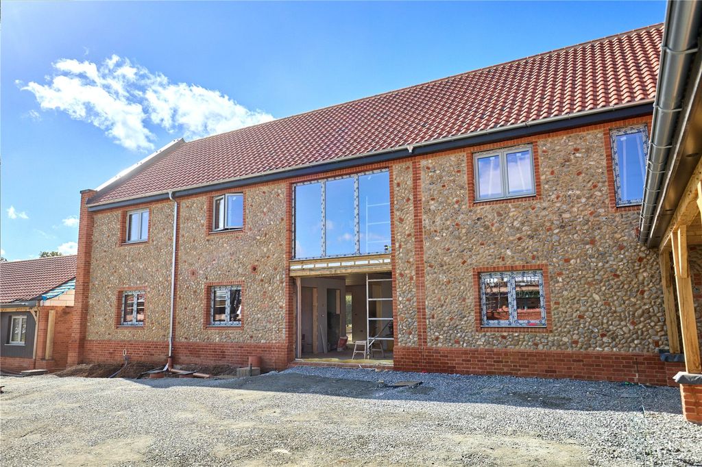 Property photo 2 of 33 Picture No. 73