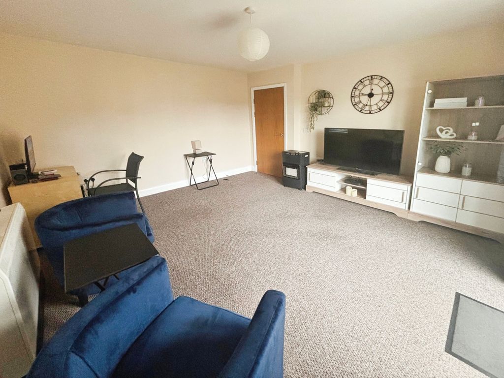 Property photo 3 of 11 Image