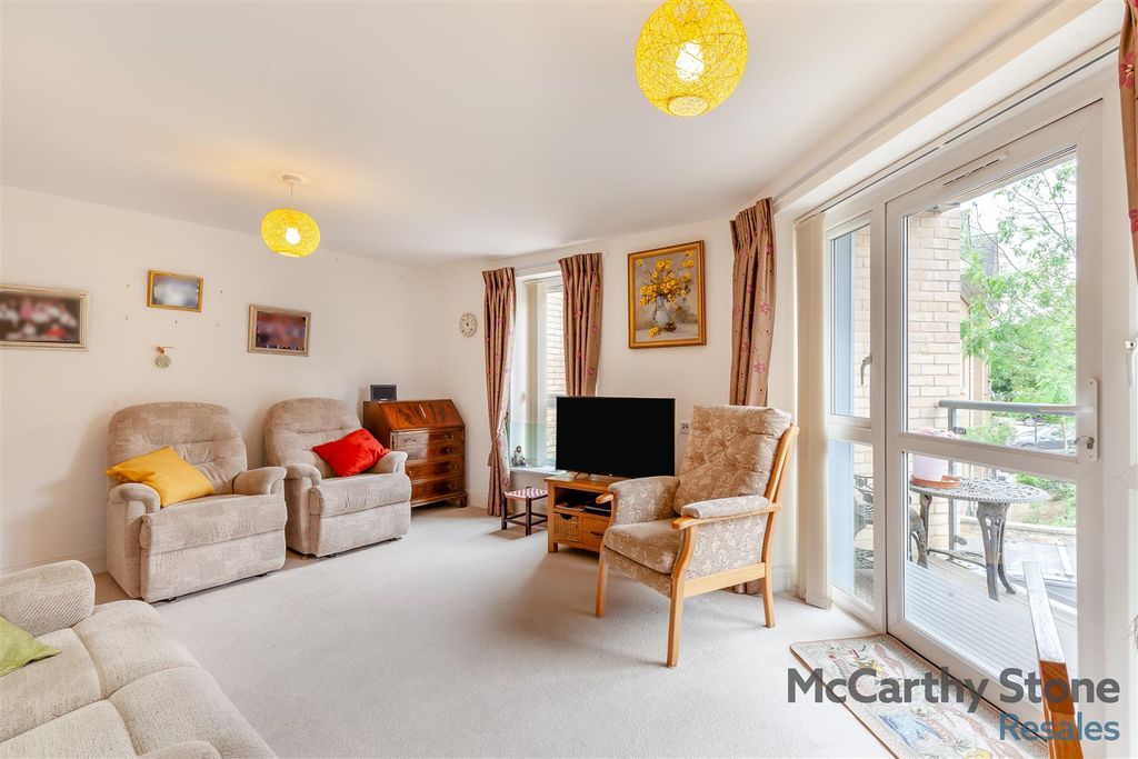 Property photo 3 of 16 8649680-Interior03.Jpg