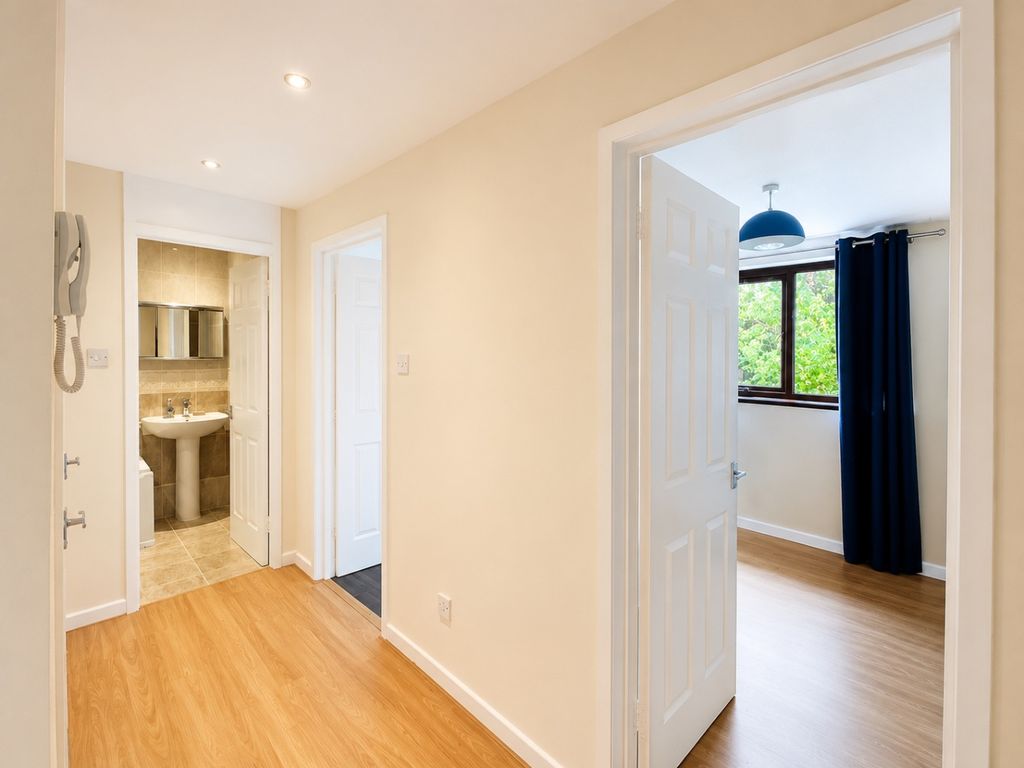 Property photo 2 of 13 5343285