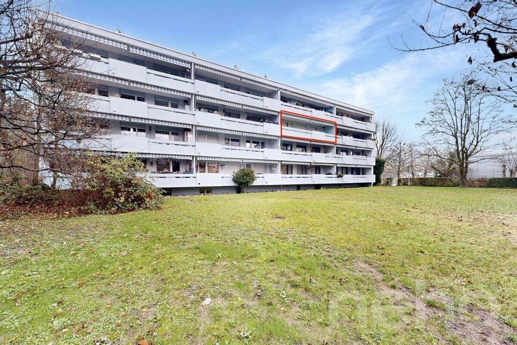 Property photo 2 of 12