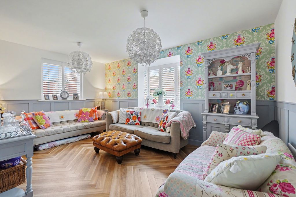 Property photo 2 of 24