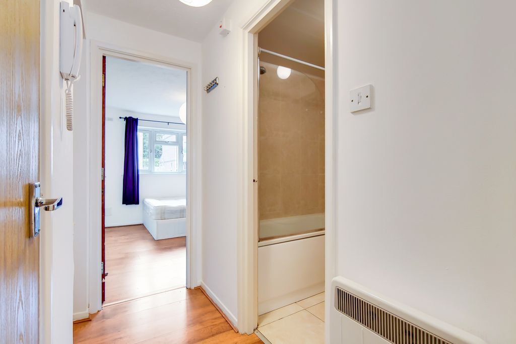 Property photo 2 of 9 1_Hall-0
