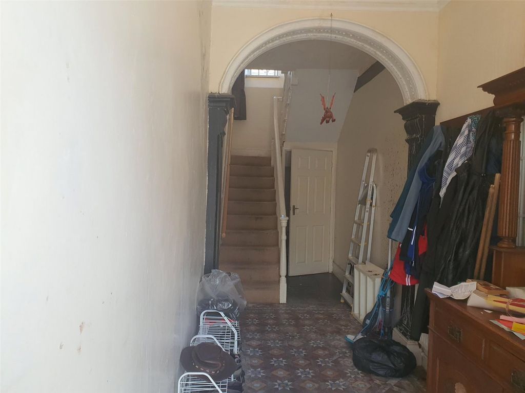 Property photo 2 of 34 Picture No. 02