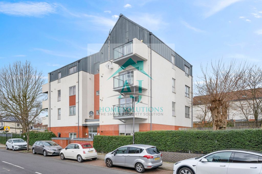 Property photo 2 of 22 Sideview