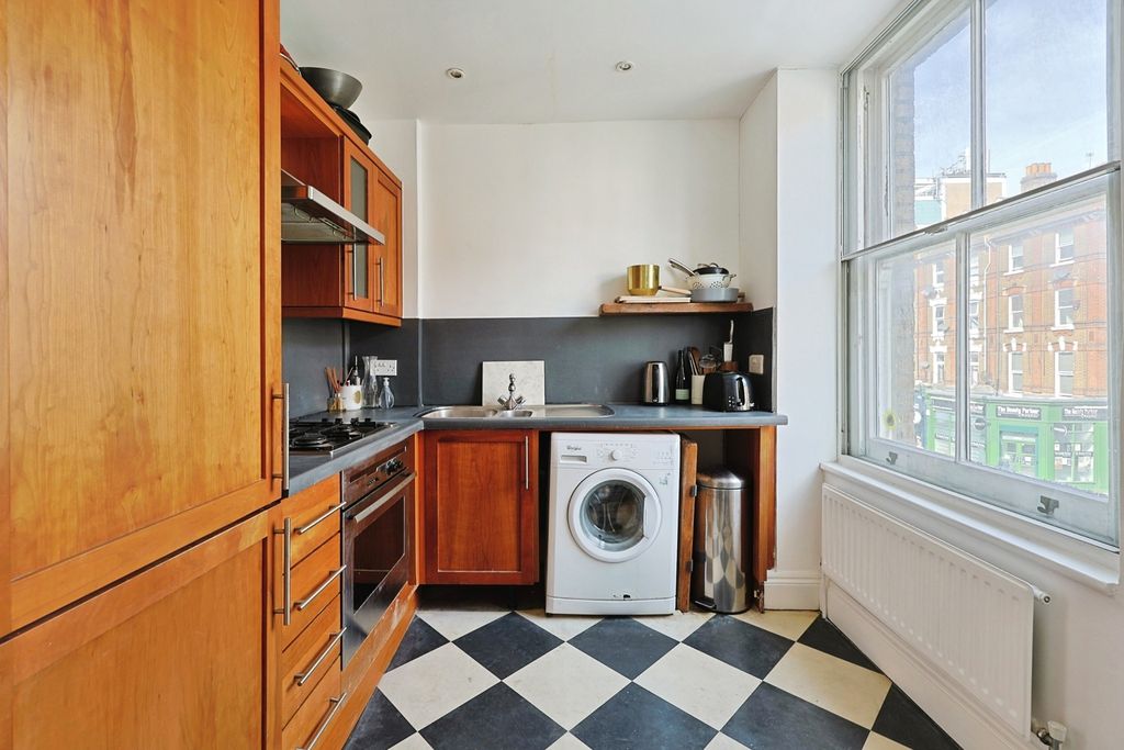 Property photo 2 of 15 Pbox-Img.Jpg