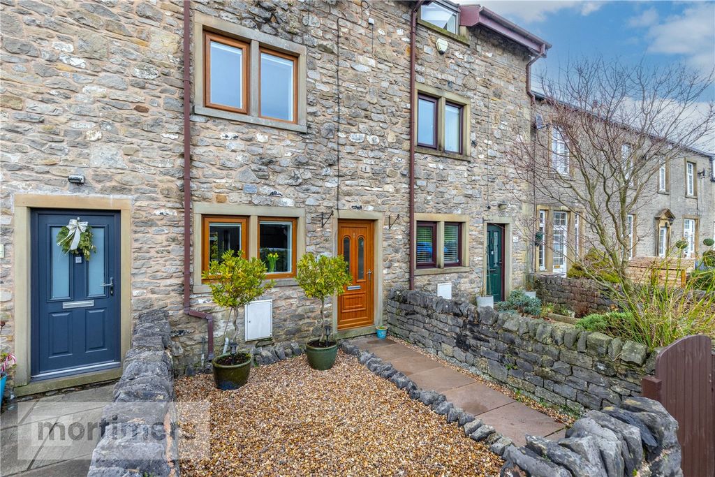 Property photo 1 of 25 External