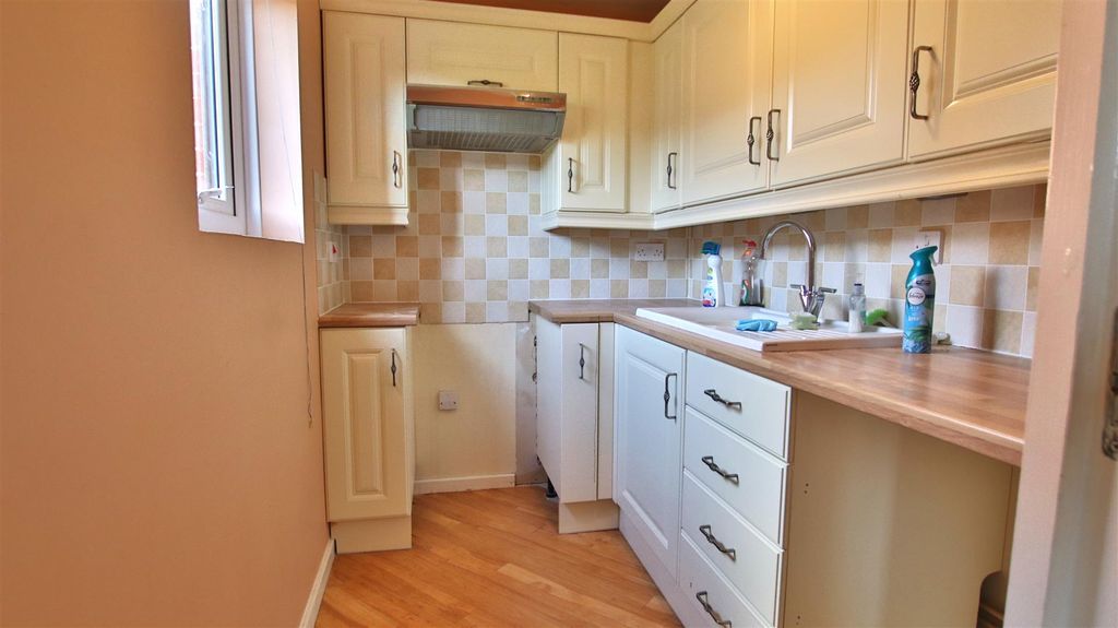 Property photo 2 of 11 Img_0347.Jpg