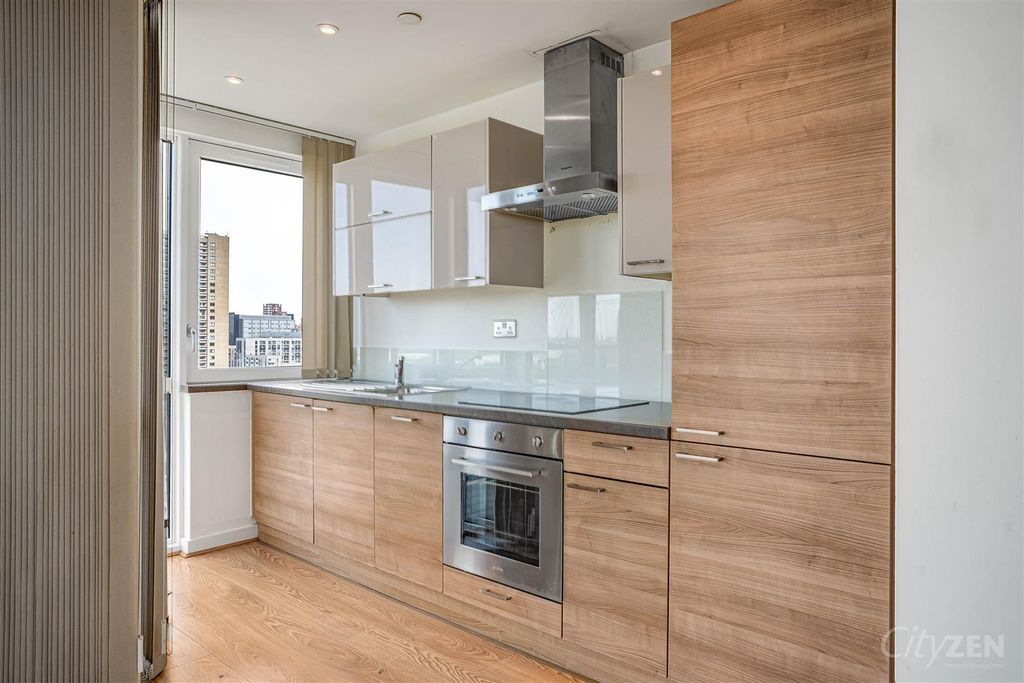 Property photo 2 of 22 Kitchen