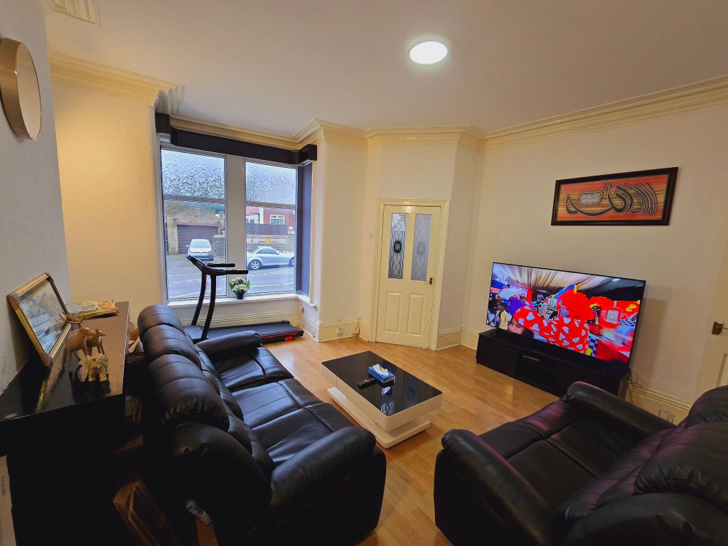Property photo 2 of 19 Photograph 13