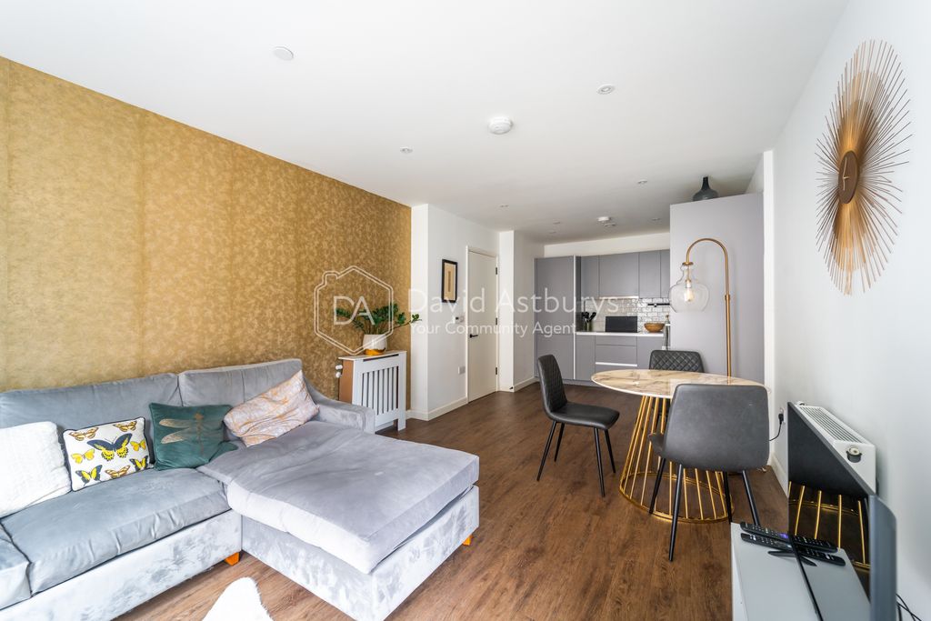 Property photo 2 of 12