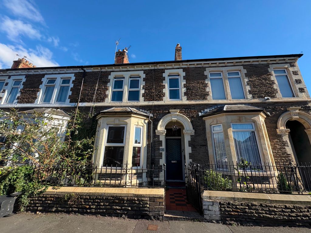 Property photo 2 of 31