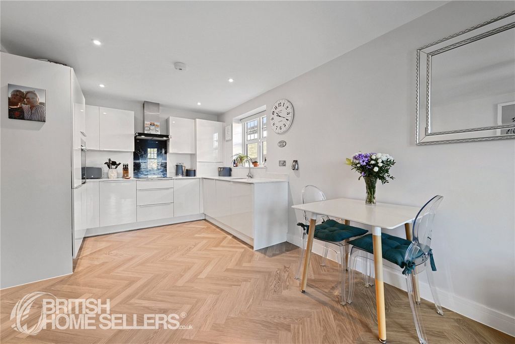 Property photo 2 of 11 Picture No. 09