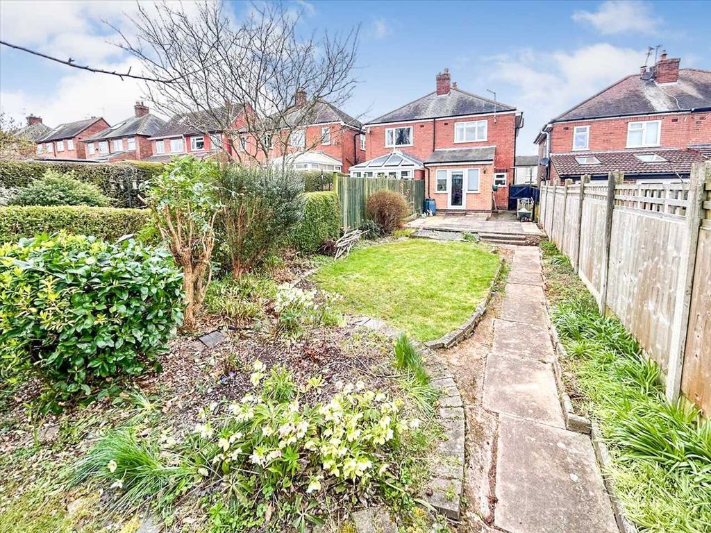 Property photo 2 of 28