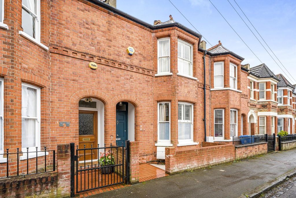Property photo 1 of 17