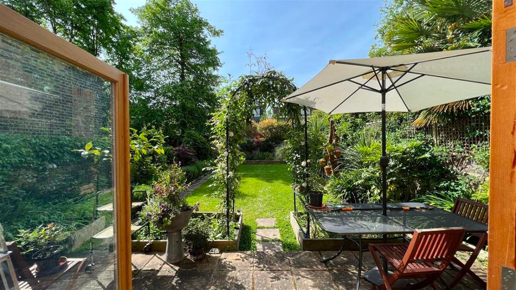 Property photo 1 of 8