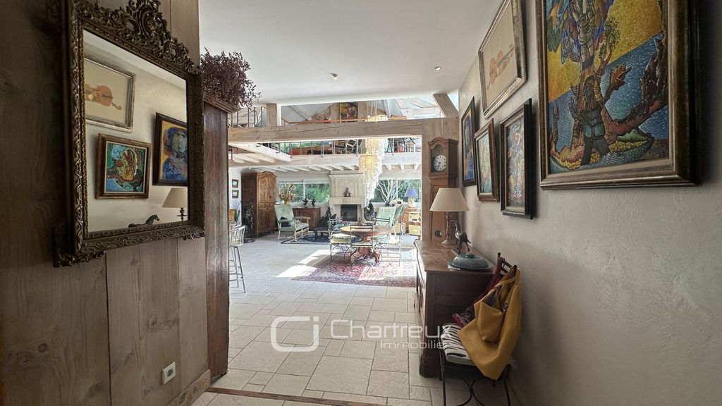 Property photo 3 of 24