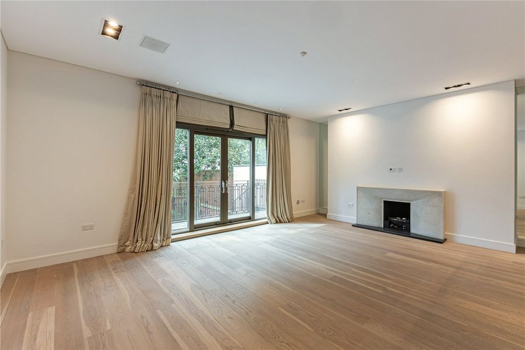 Property photo 2 of 29 Picture No. 87